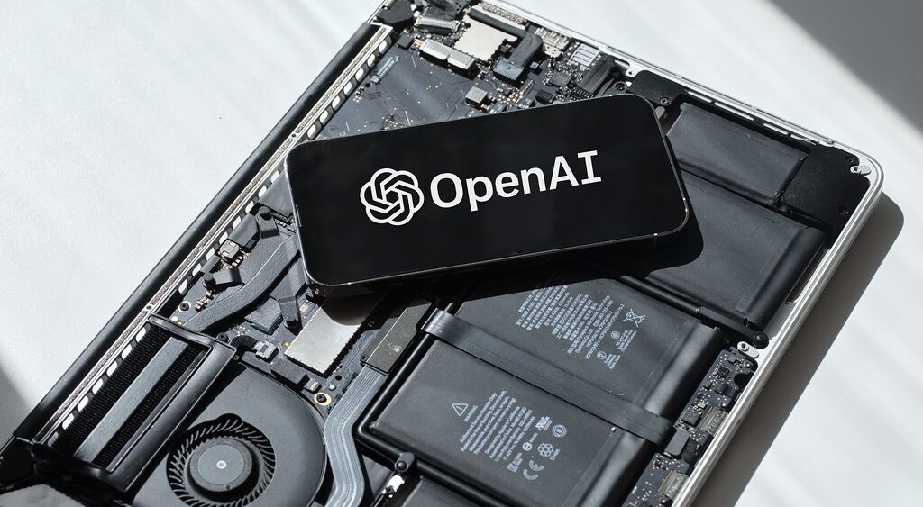 OpenAI aposta em assistente doméstico de IA para entrar no mercado de hardware