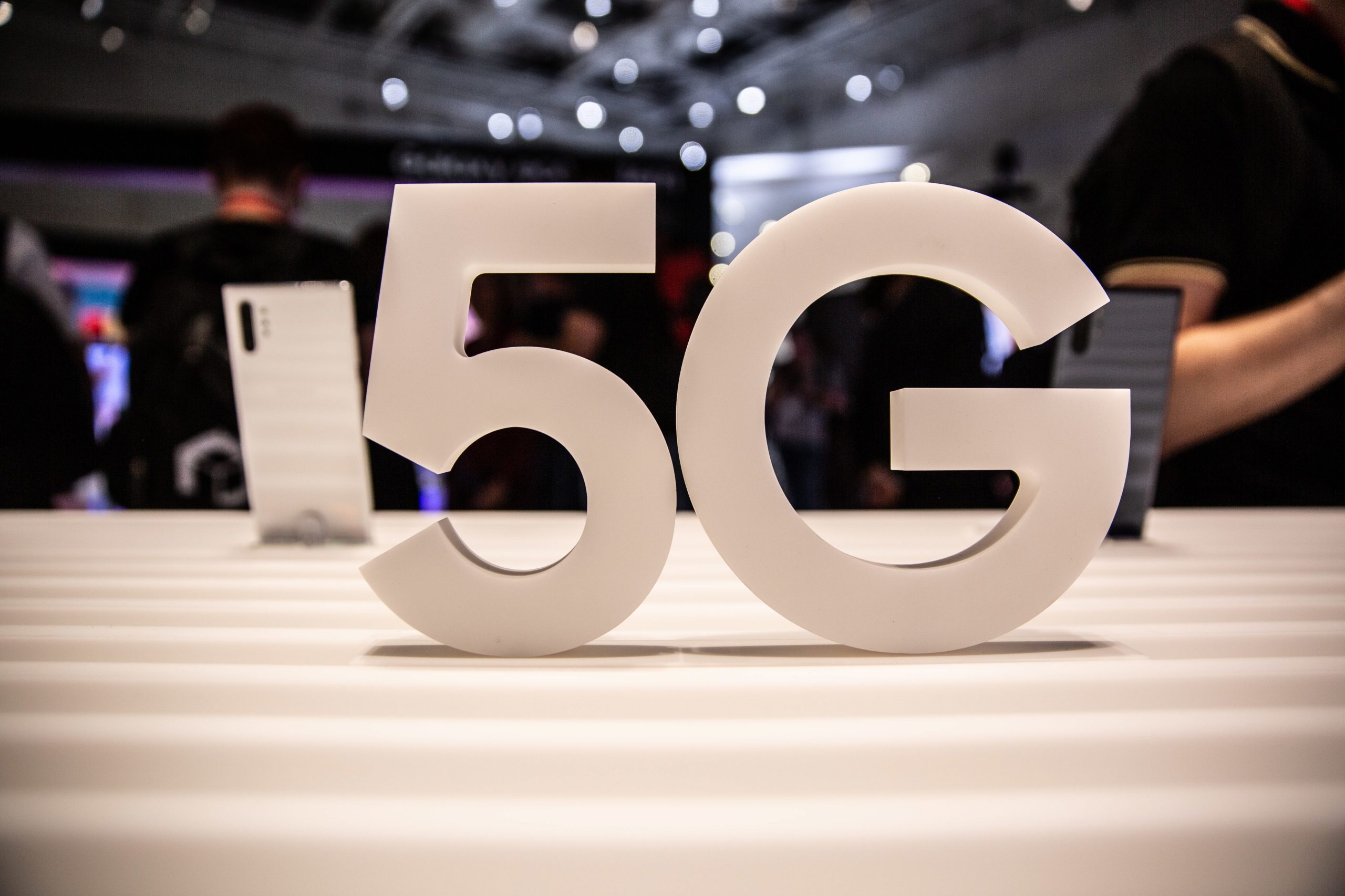5G: Estados-membros detetam riscos de espionagem e de ciberataques vindos de fora da UE