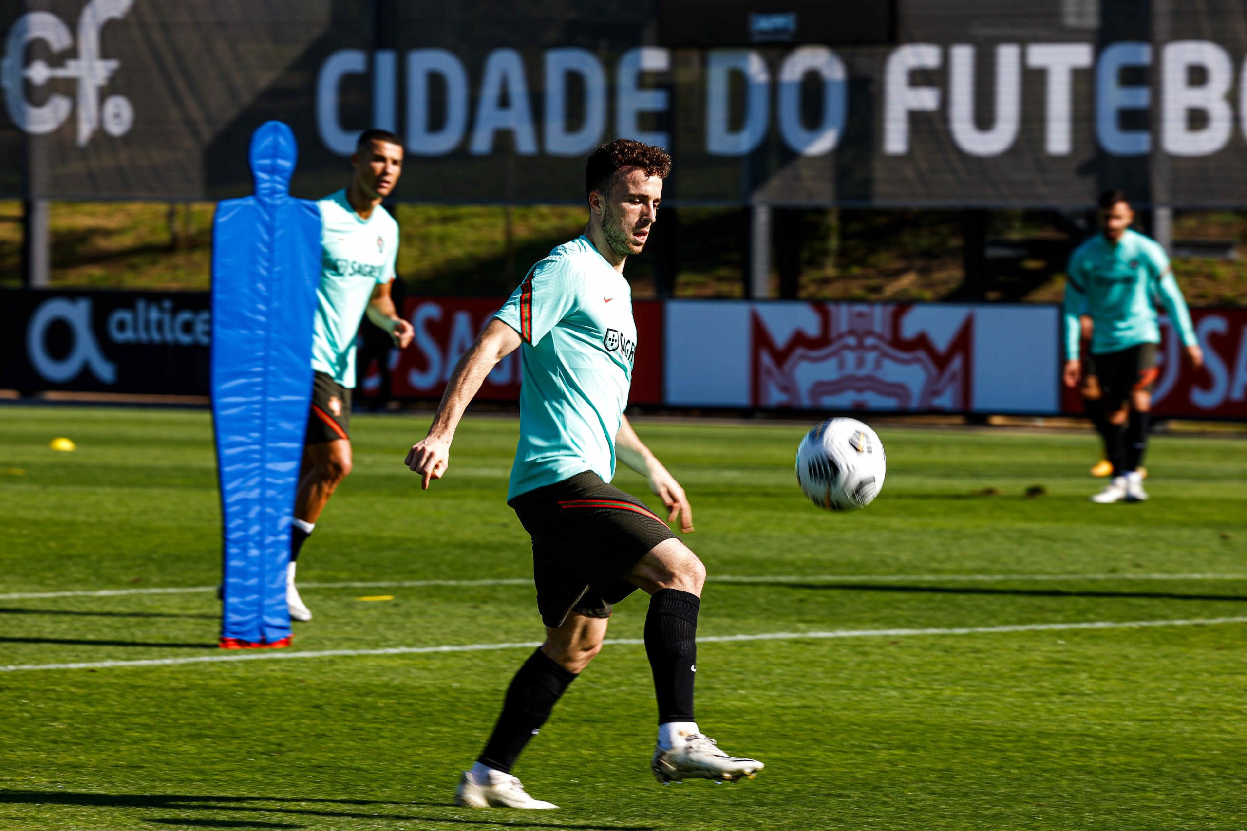 Raphael Guerreiro dispensado da seleção portuguesa