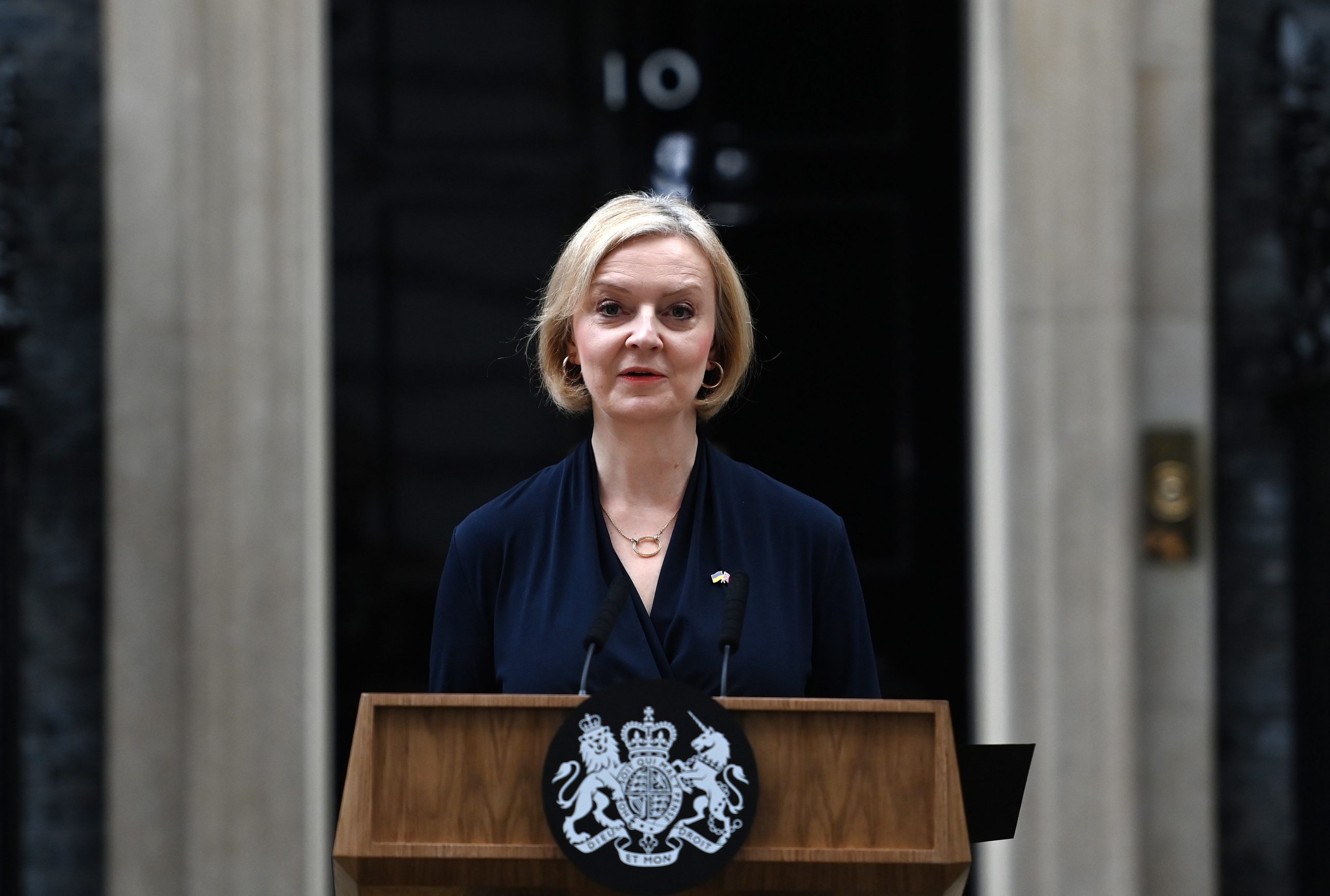 Candidatos à sucessão de Liz Truss precisam do apoio de 100 deputados