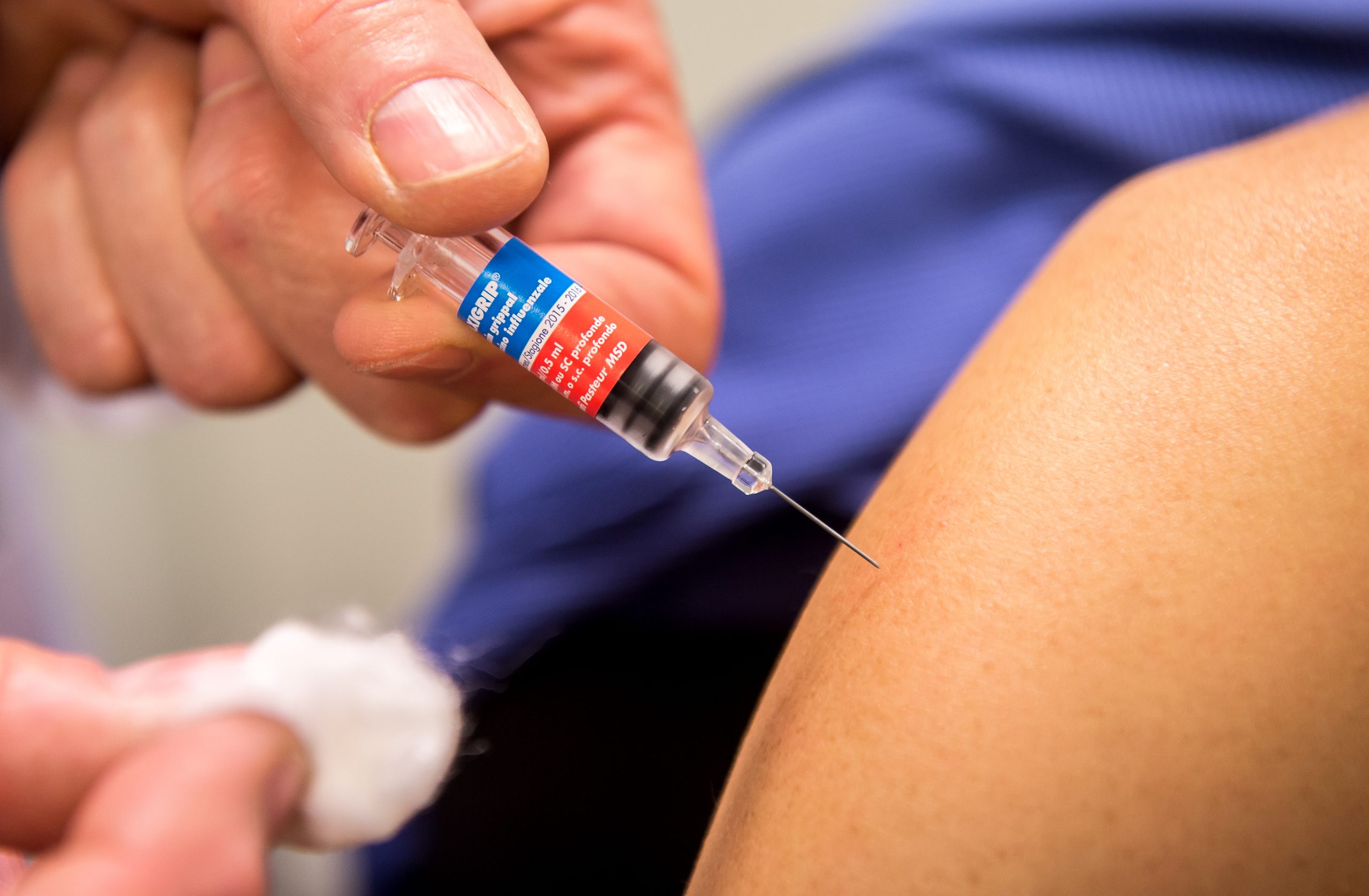 Regulador norte-americano autoriza utilização limitada de medicamentos contra a malária para tratar coronavírus