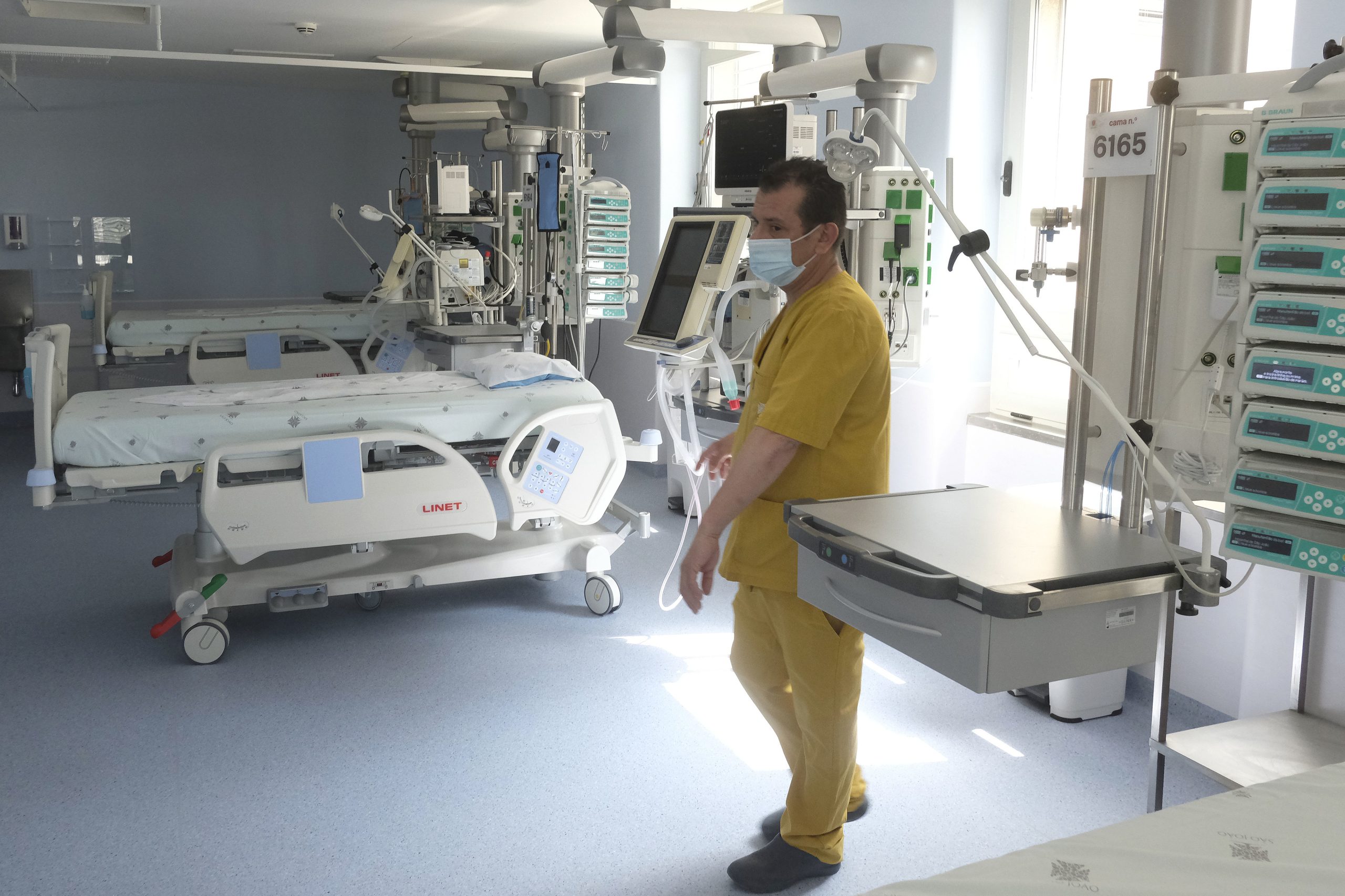 Governo anuncia abertura de contratações para especialistas nos hospitais e centros de saúde