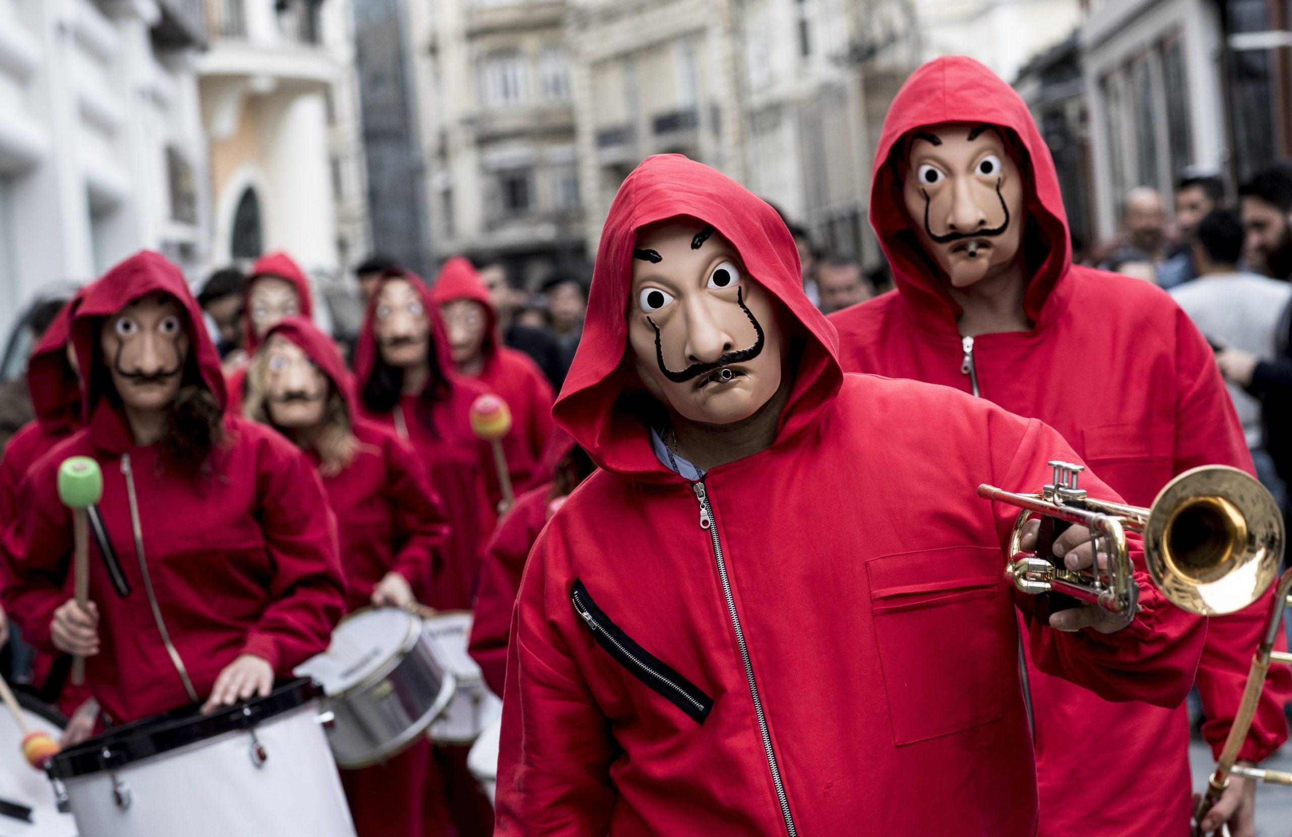 “La Casa de Papel” é uma das ‘rainhas do Carnaval’ entre os disfarces