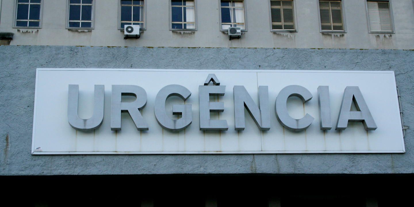 Inspeção arquiva inquérito à morte de homem com pulseira verde nas urgências