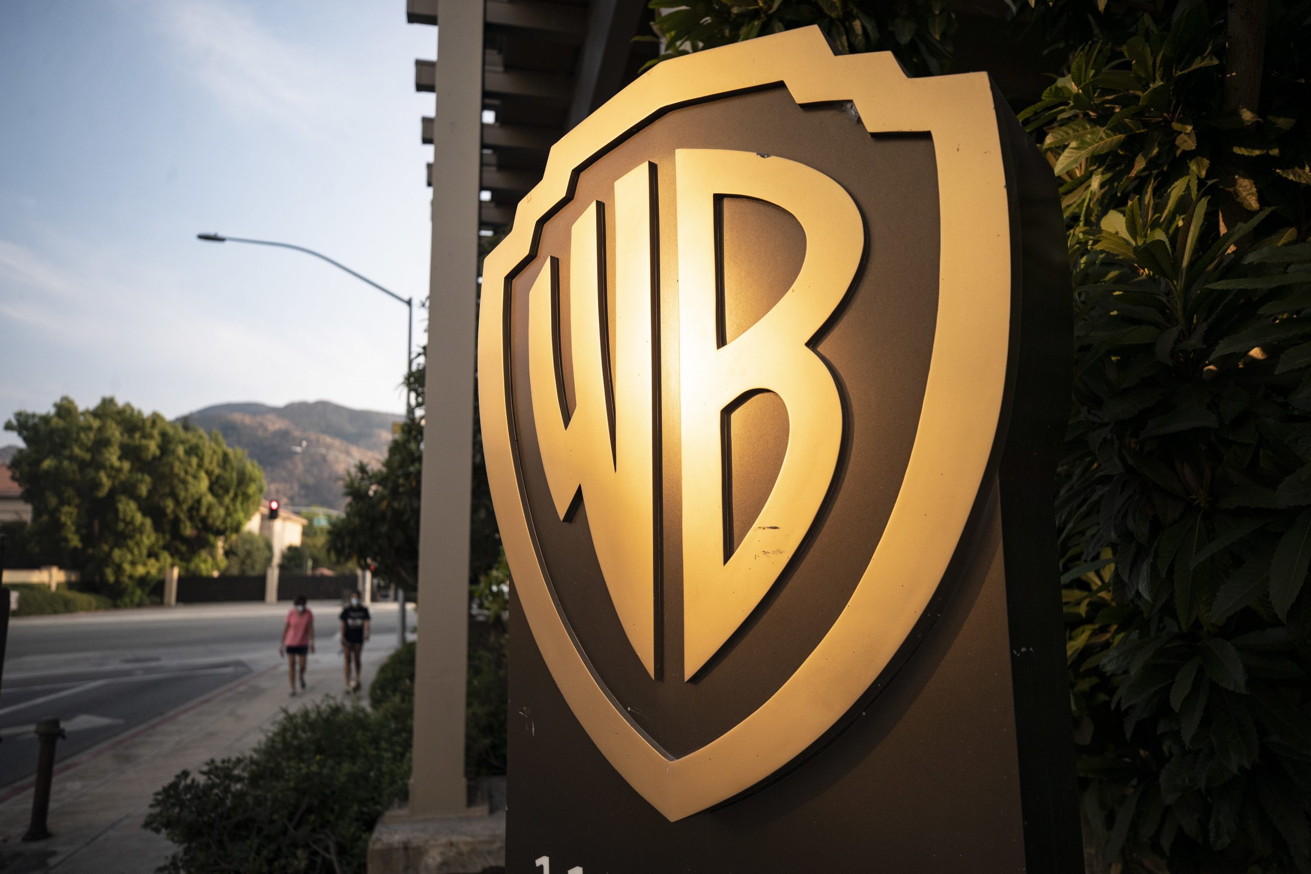 Warner Bros vai mesmo comprar a Paramount por cerca de 94 mil milhões de euros. Departamento de Justiça dos EUA concluiu que “não é provável” que o acordo “prejudique a concorrência ou os consumidores”