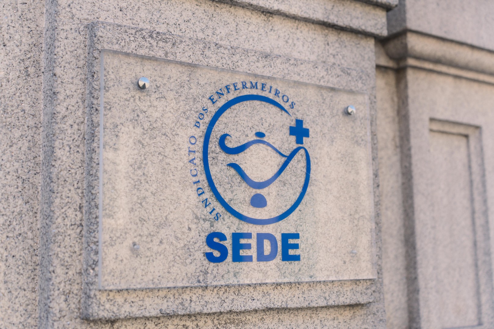 Administrações travam acesso de enfermeiros a estágios de especialização, denuncia sindicato