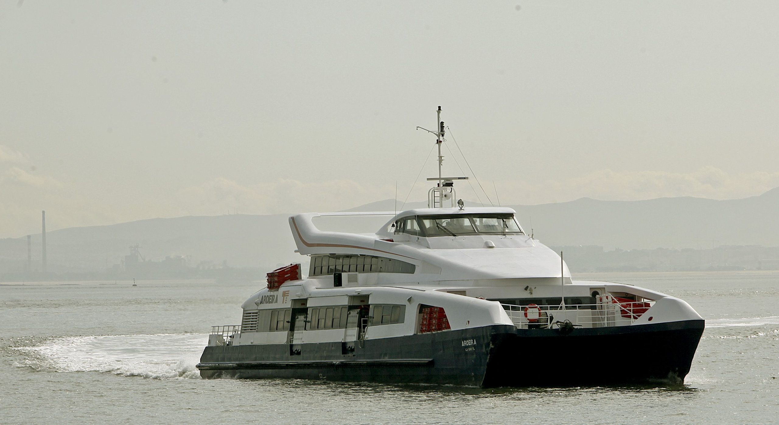 Há mais supressões nas travessias da Transtejo entre Almada e Lisboa