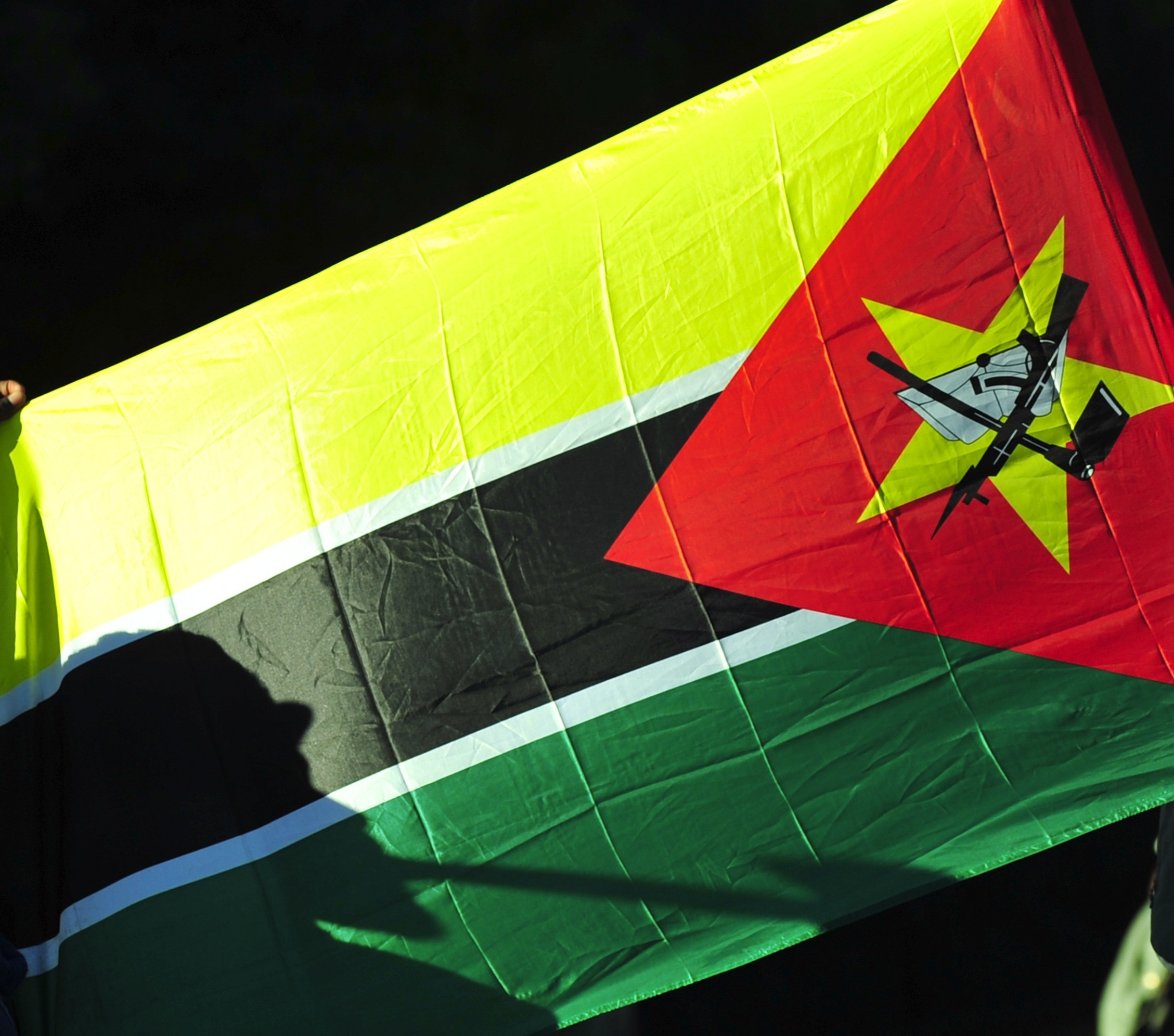 Quatro mortos e pelo menos 20 desaparecidos em naufrágio no sul de Moçambique